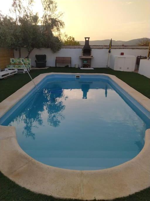 Agradable Casa Con Piscina En La Serrania. 阿里亚特 外观 照片