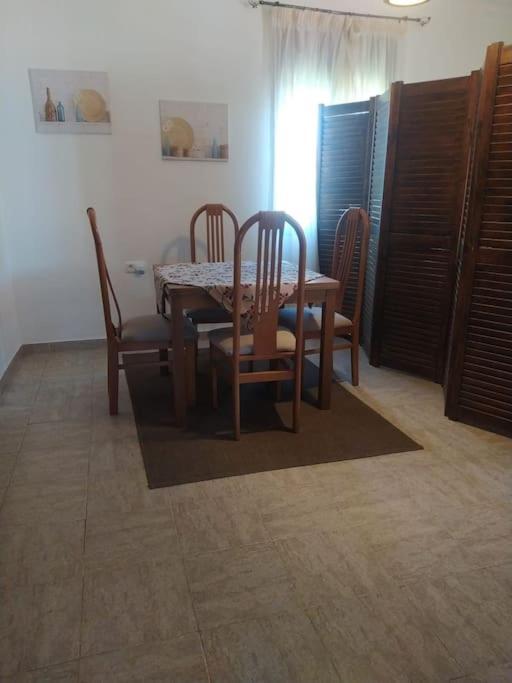 Agradable Casa Con Piscina En La Serrania. 阿里亚特 外观 照片